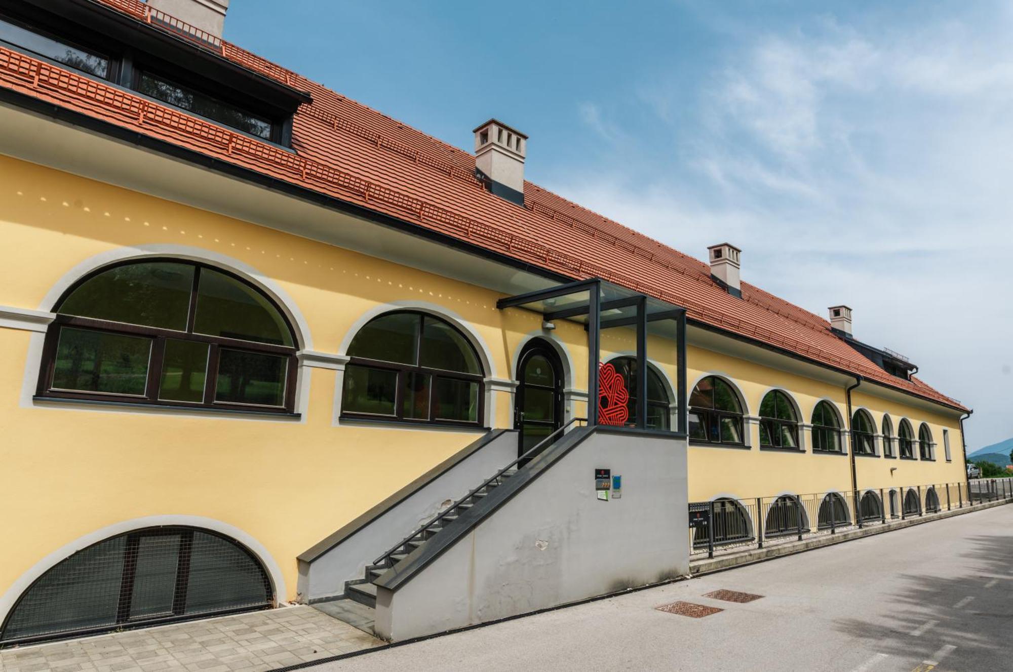 Dvorec Trebnik - Sobe Slovenske Konjice Екстериор снимка