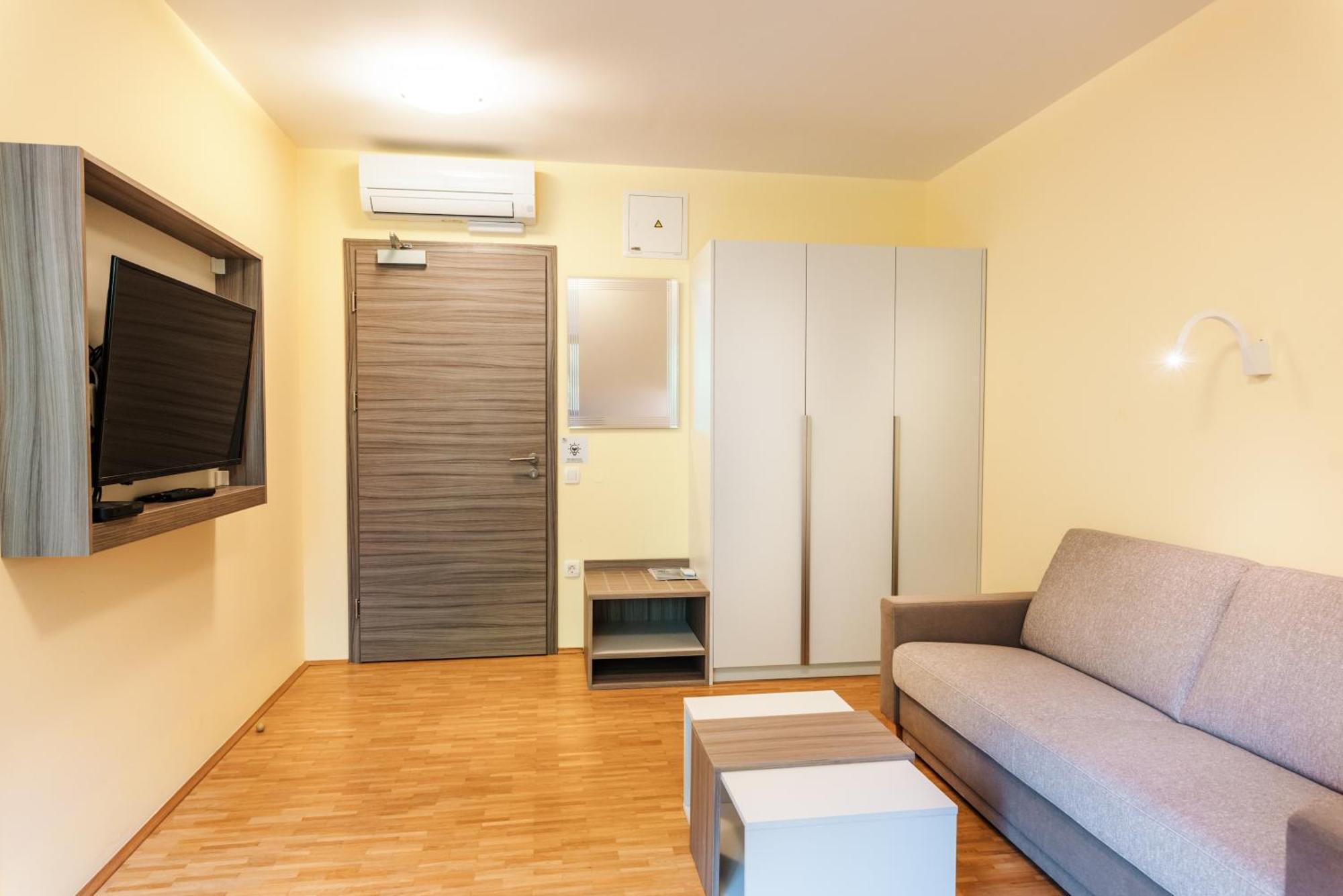 Dvorec Trebnik - Sobe Slovenske Konjice Екстериор снимка