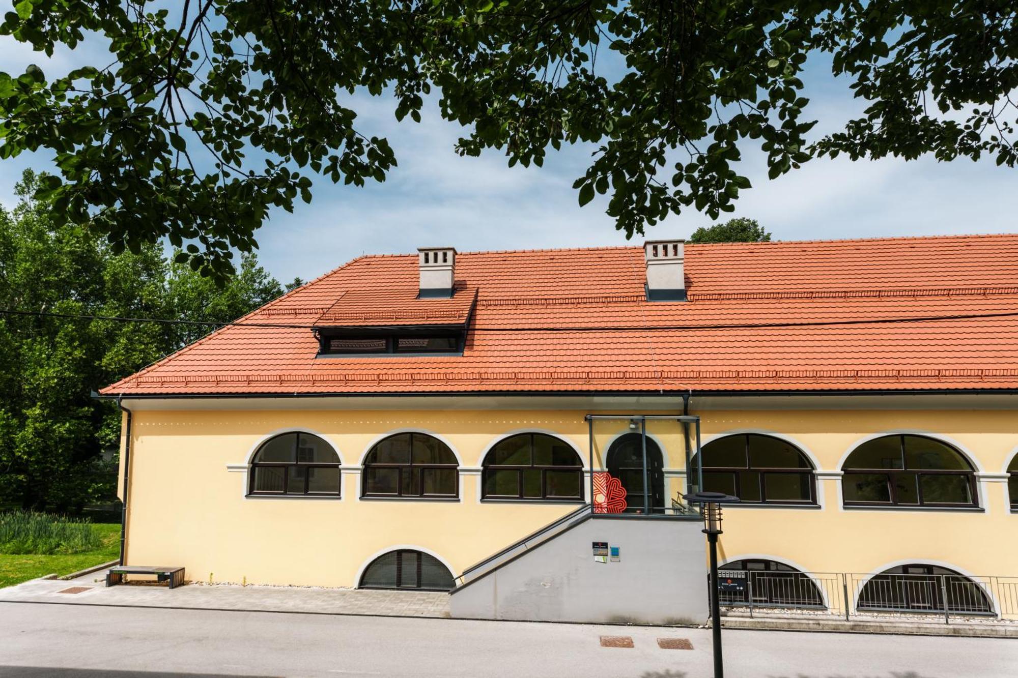 Dvorec Trebnik - Sobe Slovenske Konjice Екстериор снимка